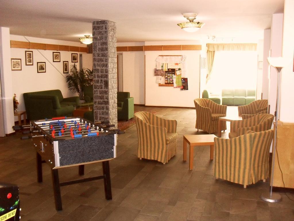 Hotel De La Telecabine Courmayeur Exterior foto