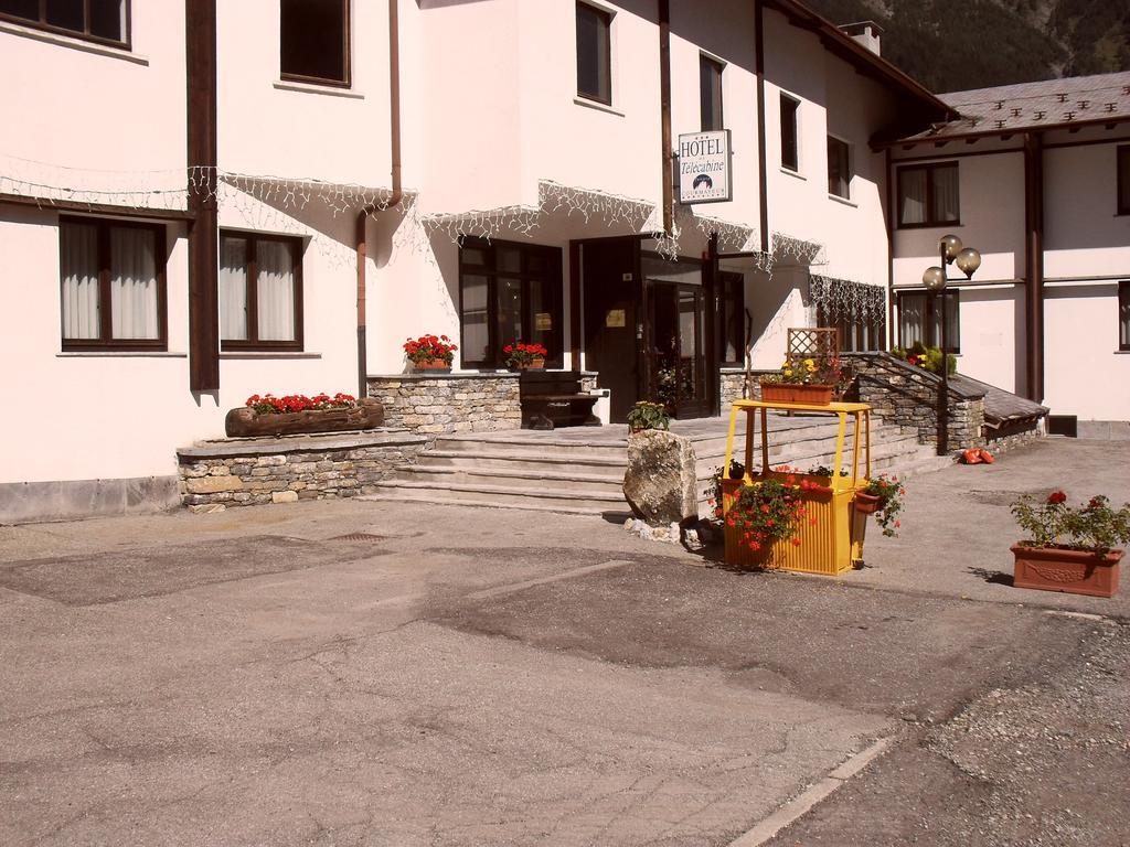 Hotel De La Telecabine Courmayeur Exterior foto