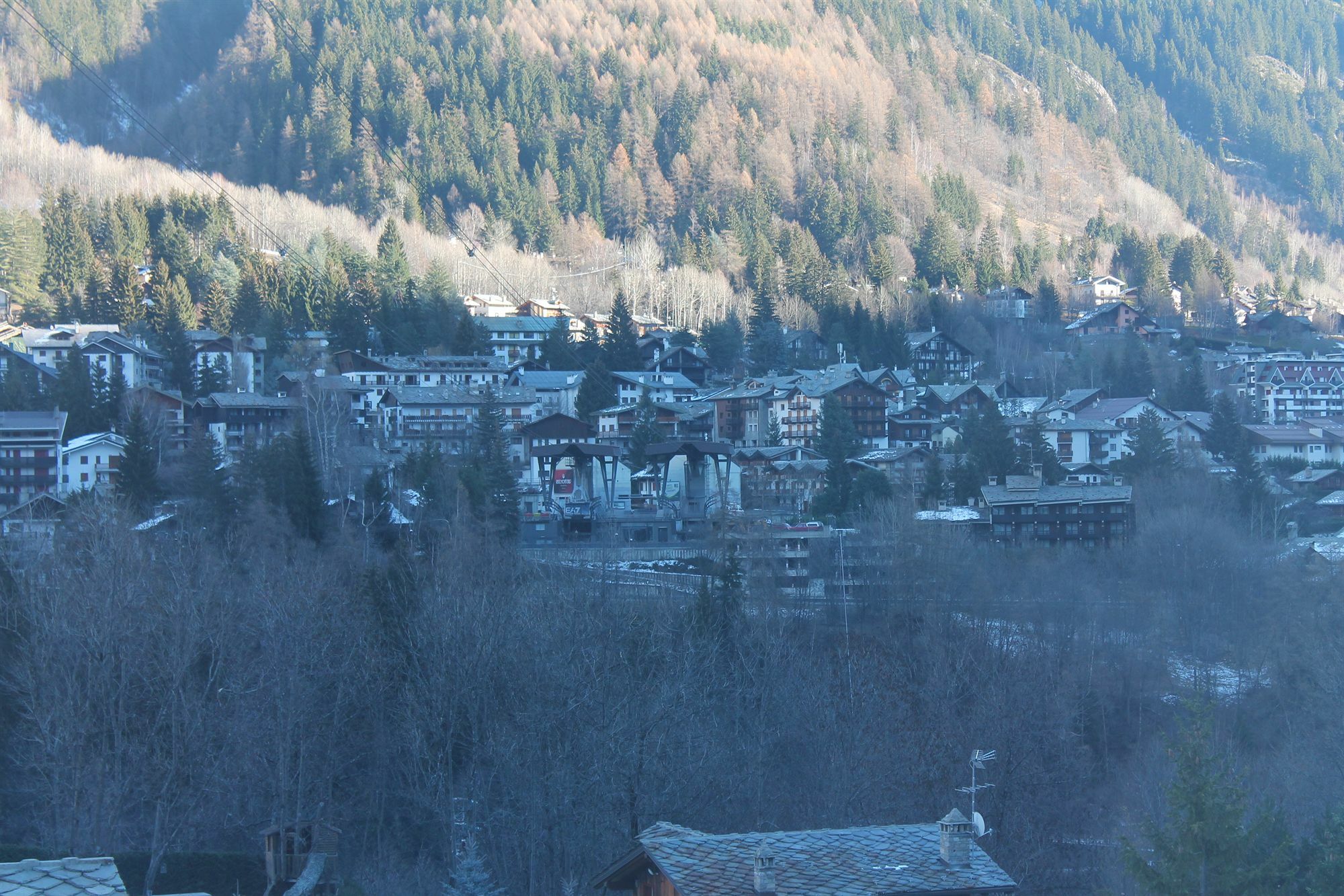 Hotel De La Telecabine Courmayeur Exterior foto